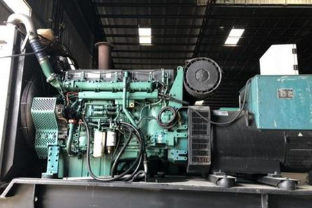 備用柴油發電機組的運行壽命是多久？